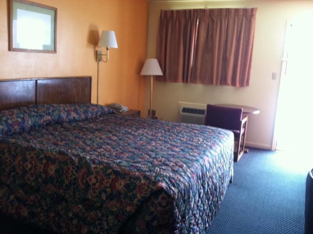 Knights Inn - Chanute Luaran gambar