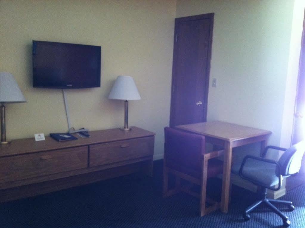 Knights Inn - Chanute Luaran gambar